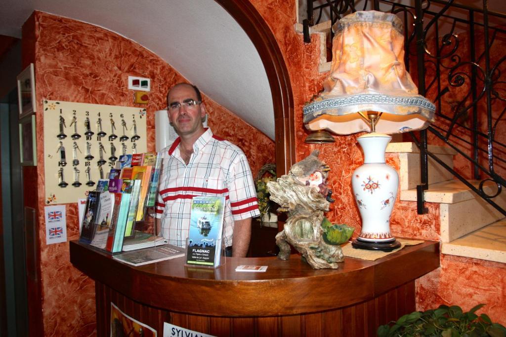 Hotel Restaurant Des Deux Vallees Entraygues-sur-Truyère Εξωτερικό φωτογραφία
